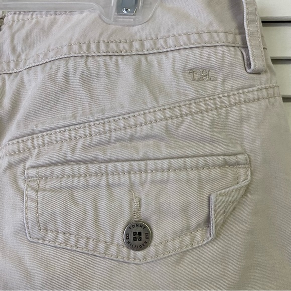 Tommy Hilfiger Womens Khaki Chino Solid Mid Rise Casual Shorts Size 10 - Picture 4 of 4